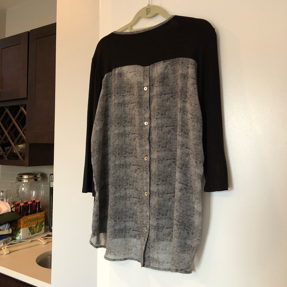 Loveapella button back blouse